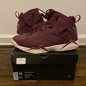 Jordan True Flight Burgundy Size 12